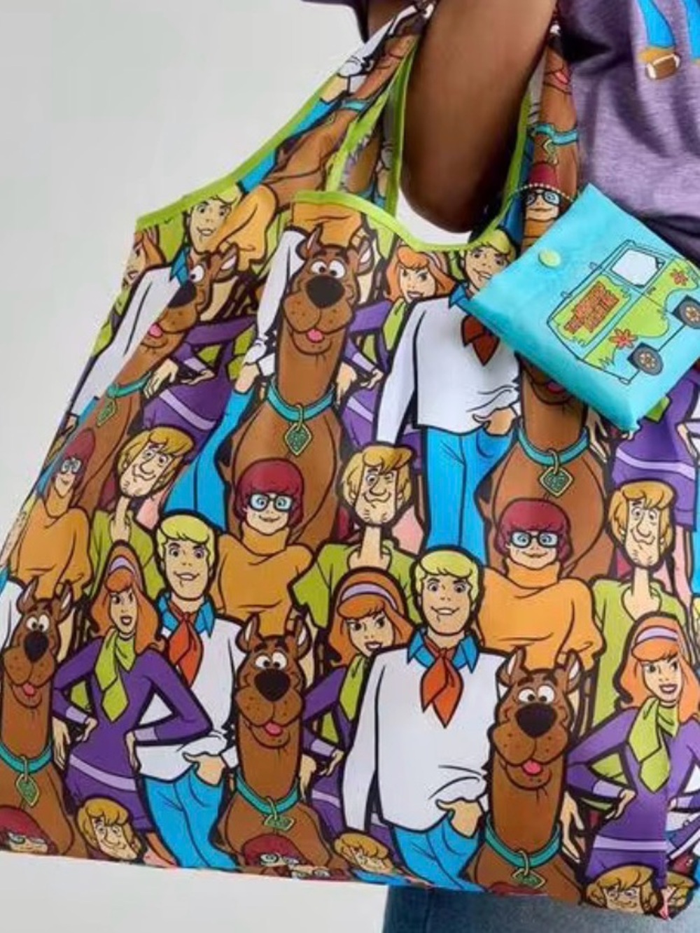 Scooby-Doo Print Tote Bag in Multi-Color